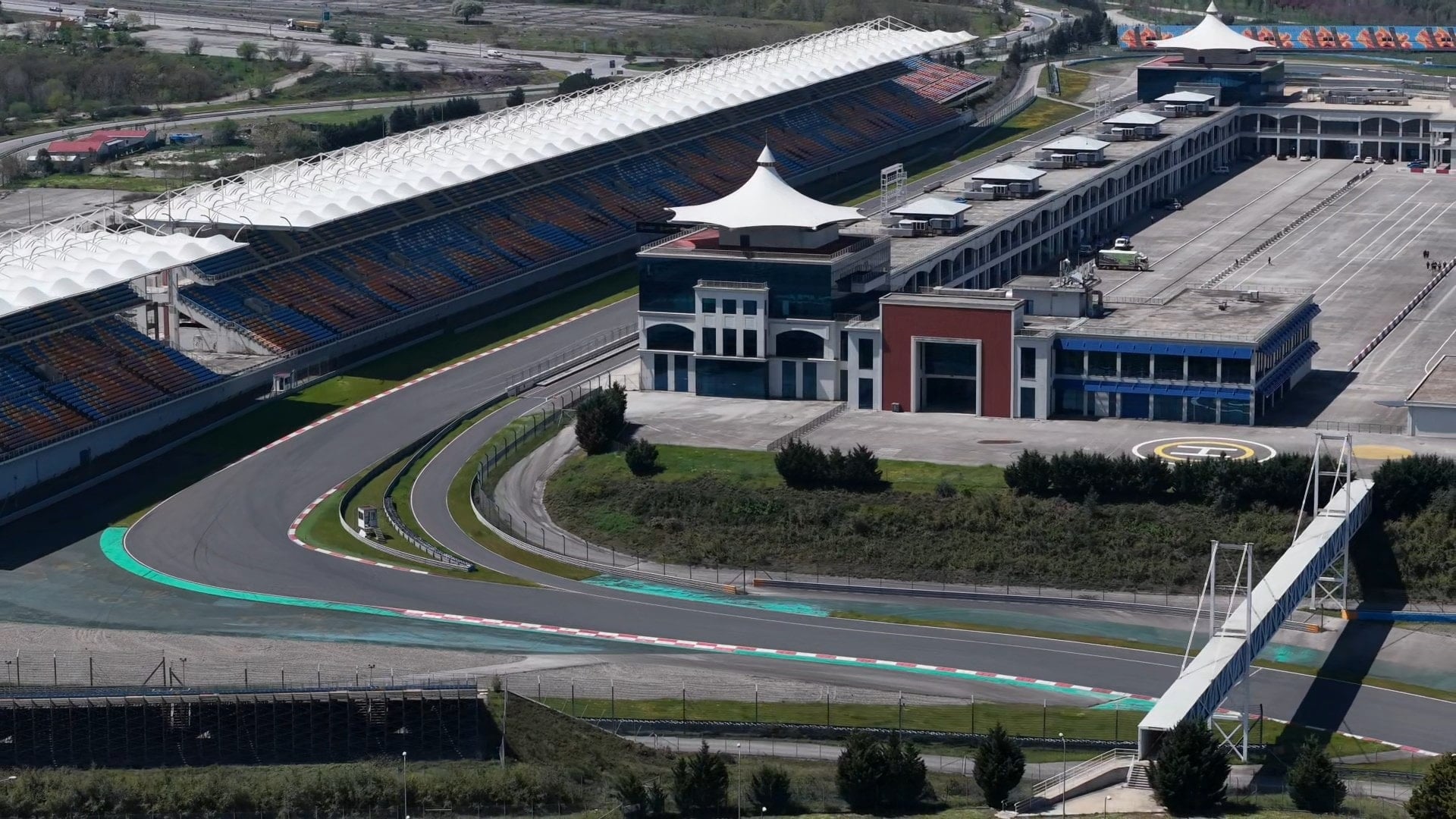 Türkiye 15 yıl sonra F1'e geri dönüyor: Pistin son hali havadan görüntülendi