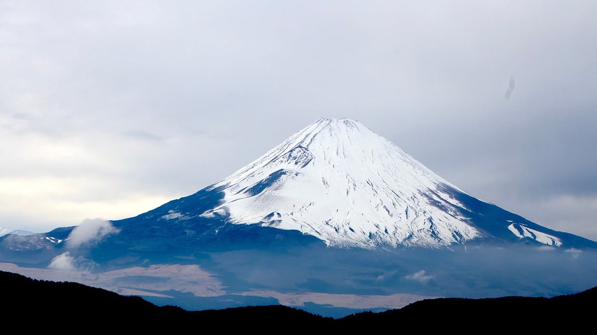 Koskoca dağın zirvesi kimseye ait değil: Tapusu bile yok, devlet kira ödüyor 