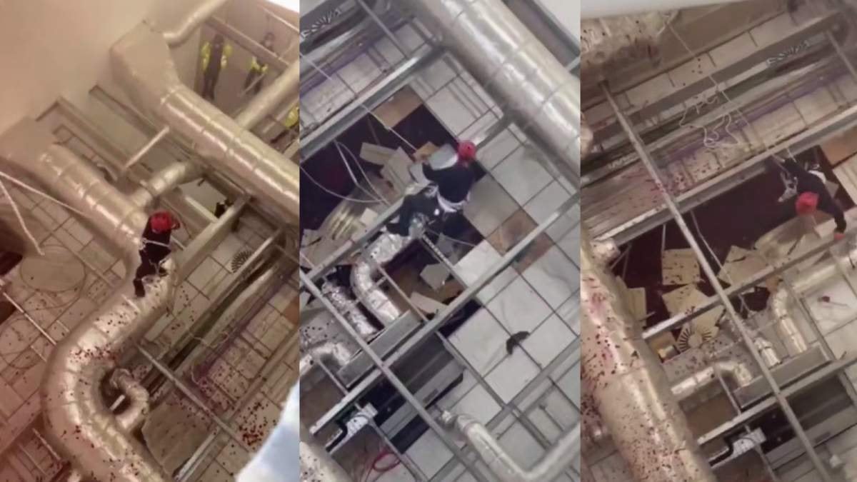 Film gibi protesto: Çatıdan silah fabrikasına girip talan ettiler