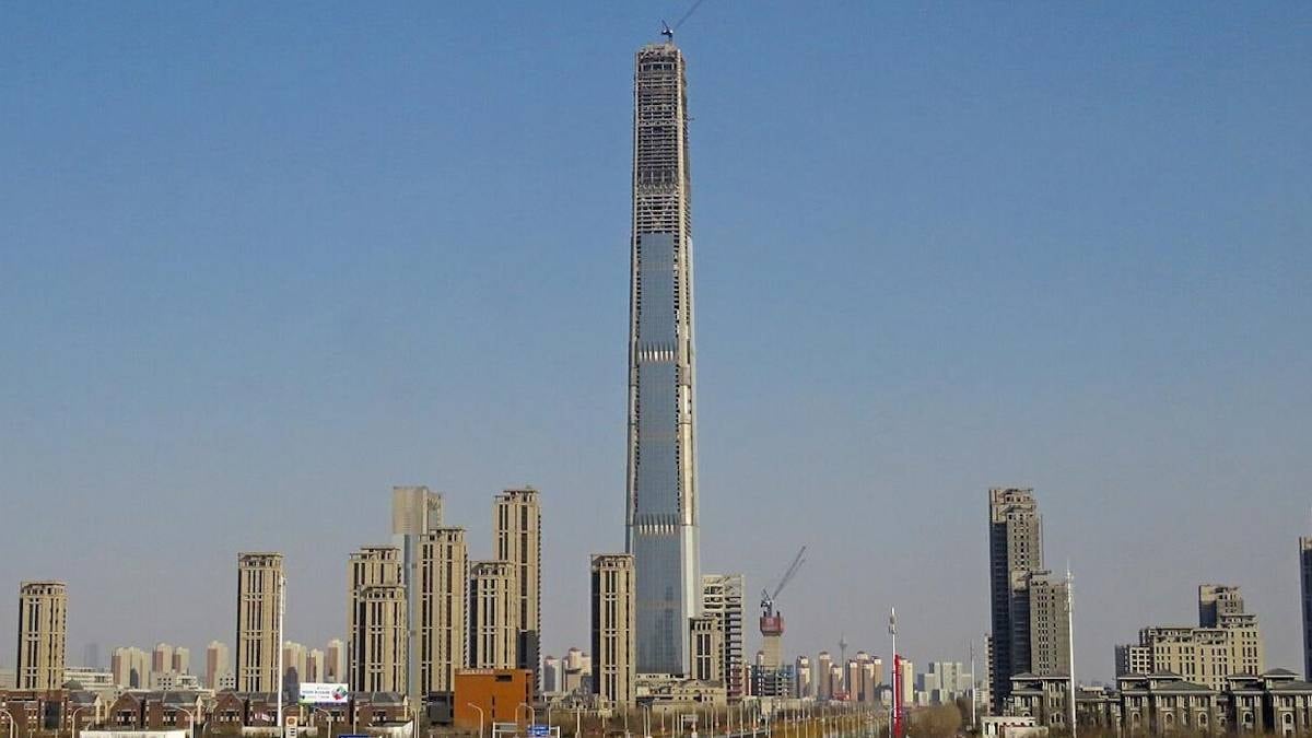 Dünyanın en yüksek tamamlanmamış gökdeleni için 18 yıl sonra bir ilk