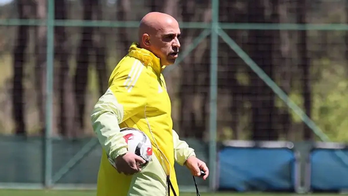 Fenerbahçe'de Tedesco'nun yokluğunda ilk idman