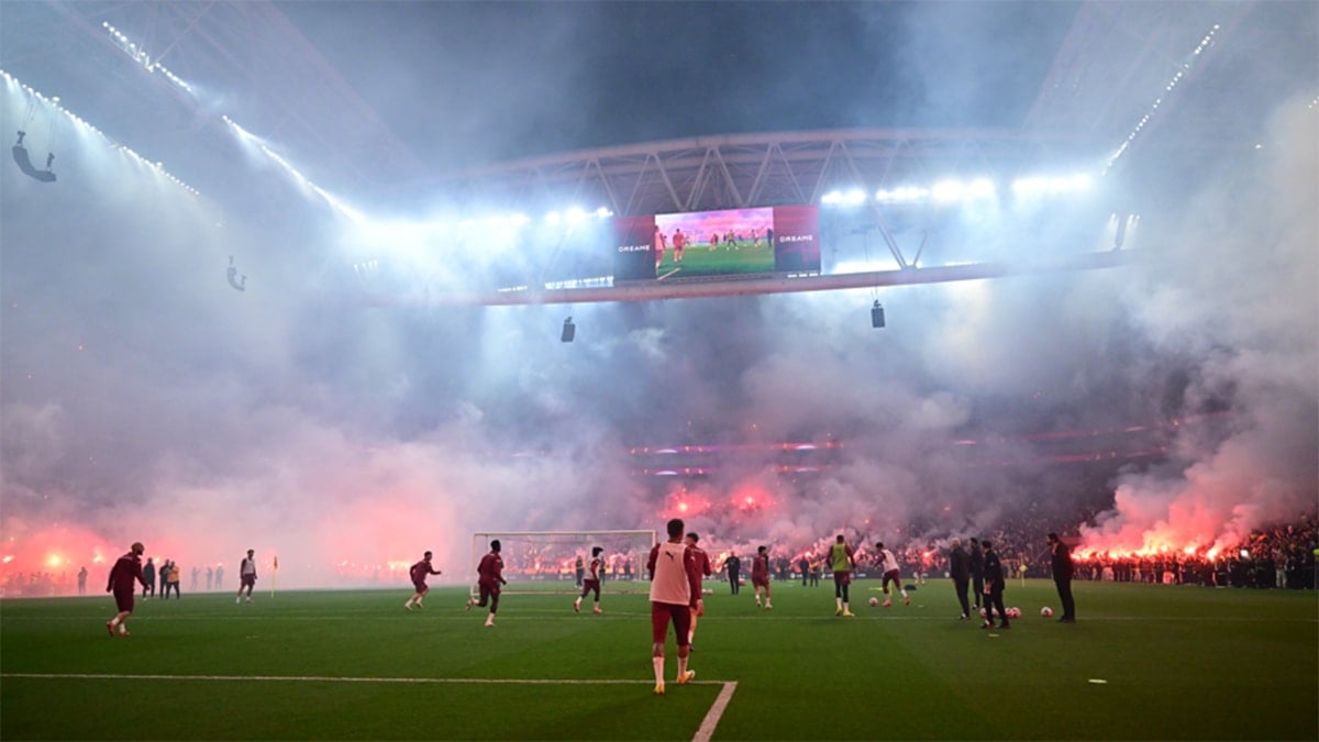 Galatasaray'dan RAMS Park'ta gövde gösterisi! Antrenmanı 40 bin taraftar izledi