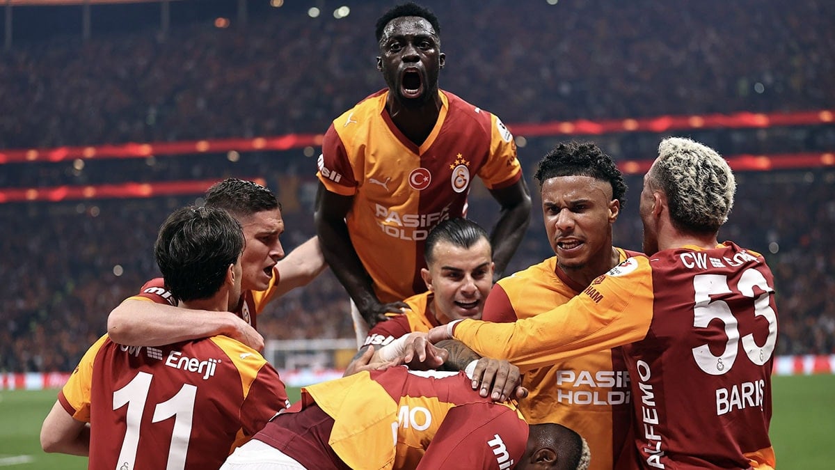 Dünya Galatasaray-Fenerbahçe derbisini böyle gördü! İki isim öne çıktı