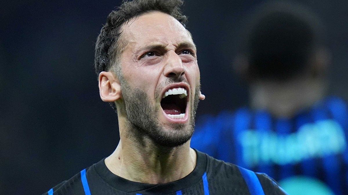 Hakan Çalhanoğlu'ndan kötü haber! 'Sezonu kapattı'