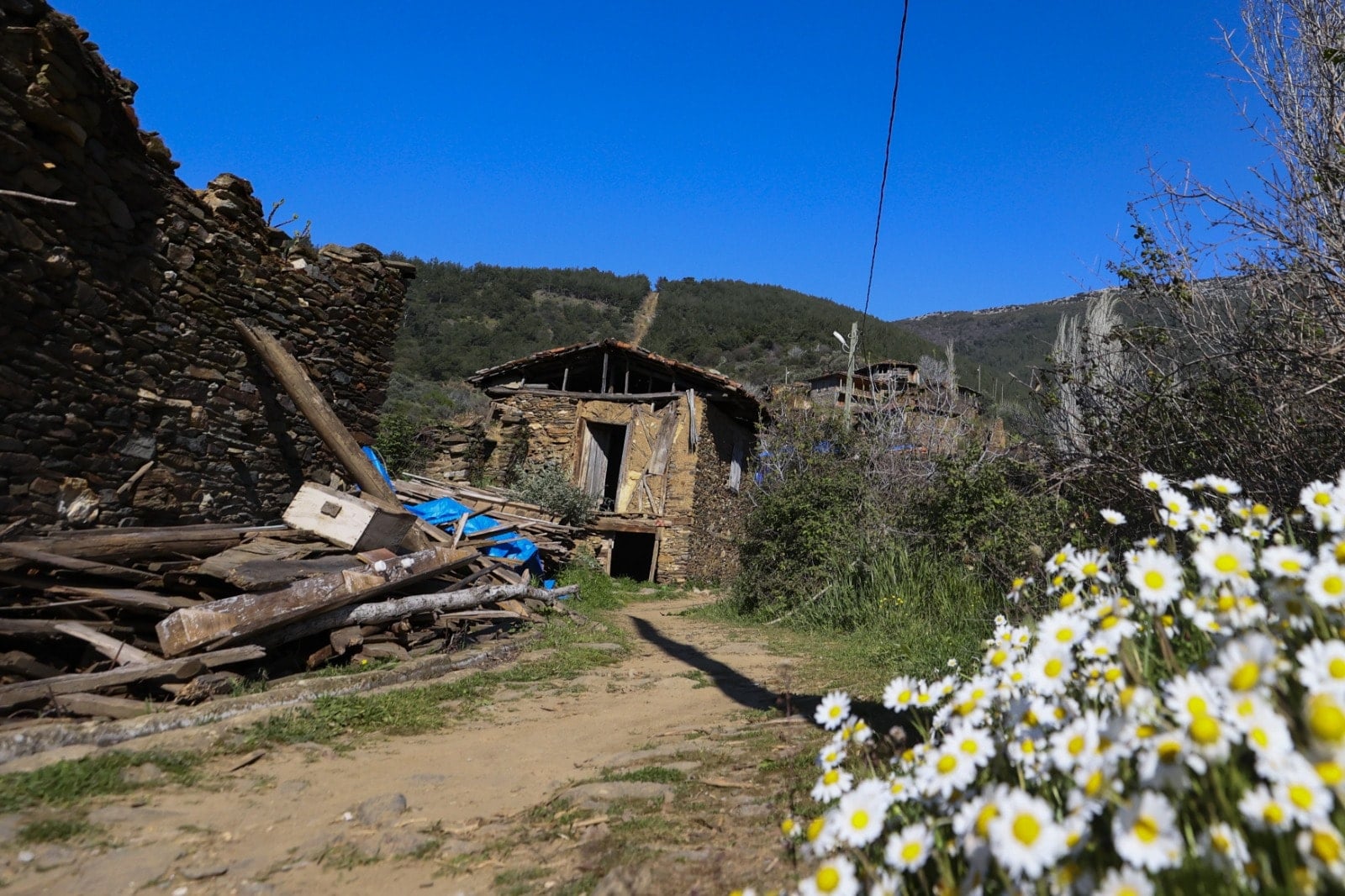 Türkiye'nin ortasındaki 'hayalet köy' yeniden turizme kazandırılacak