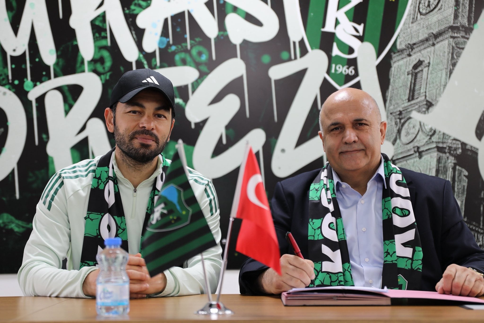 Kocaelispor'dan Selçuk İnan'a yeni sözleşme