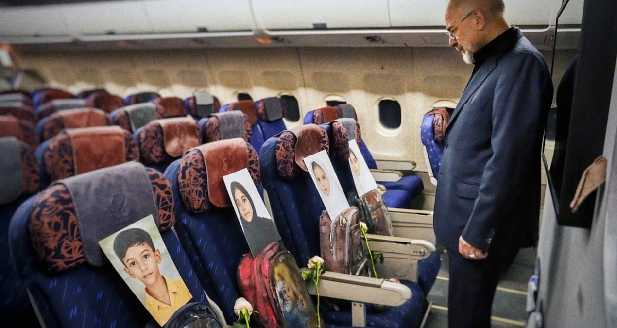 İran Pakistan'da başlayacak müzakerelere 'kayıp yolcularla' geldi