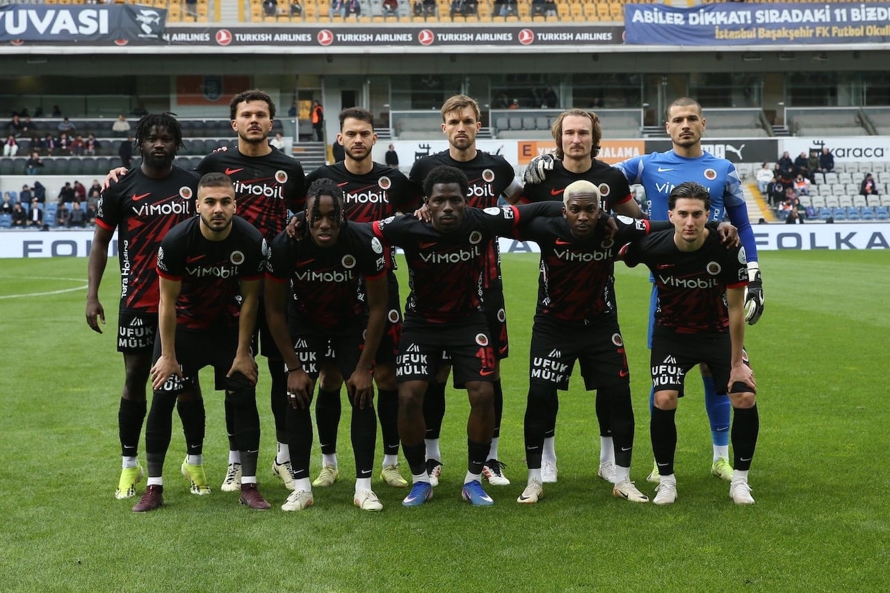 Galatasaray maçı öncesi Volkan Demirel'den kadro dışı kararı