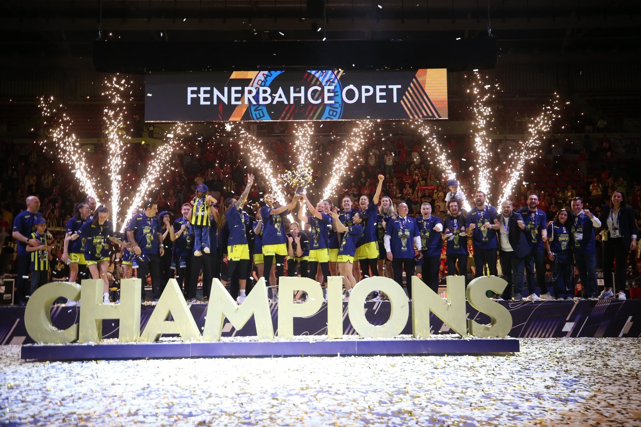 Futbolu bitirdiler, sıra amatöre geldi!