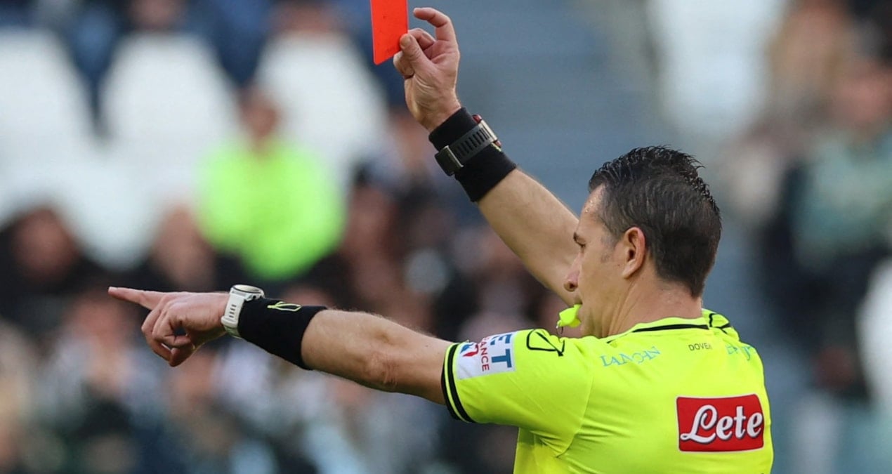 İtalya'da hakem skandalı! Gece yarısı istifa geldi