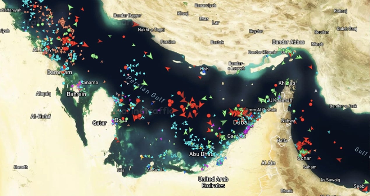 Hürmüz'de 'ateşkes' var ama hareket yok: Yüzlerce tanker neden hala beklemede?