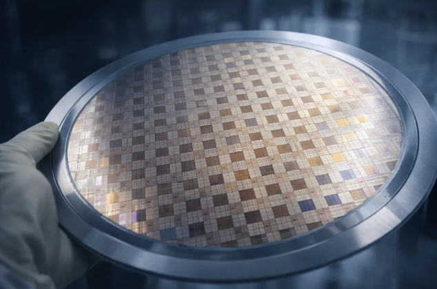 Saç telinden daha ince ama dünyadaki tüm telefonlar ona bağlı olacak