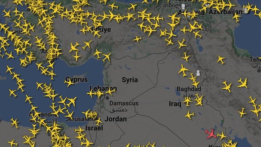 İran, hava sahası kısmen uçuşlara açıldı