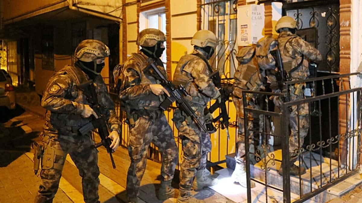 IŞİD terör örgütüne operasyon: 9 gözaltı