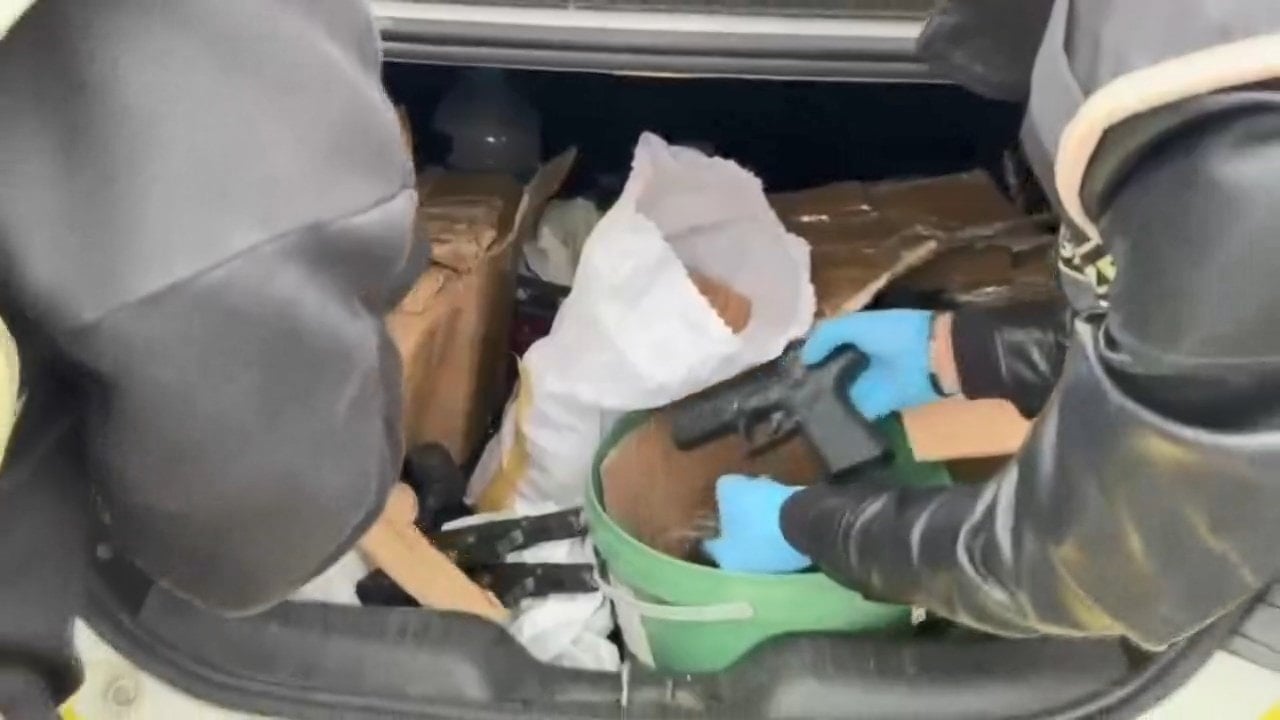 İstanbul'da seyir halinde cephane! Trafikte yakalandı