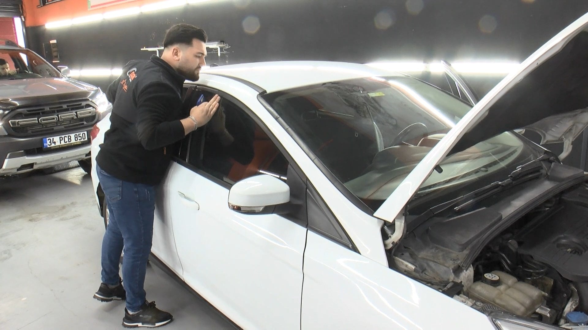 Yeni otomobilini ekspertize götürünce hayatının şokunu yaşadı! Meğer iki aracı birden...