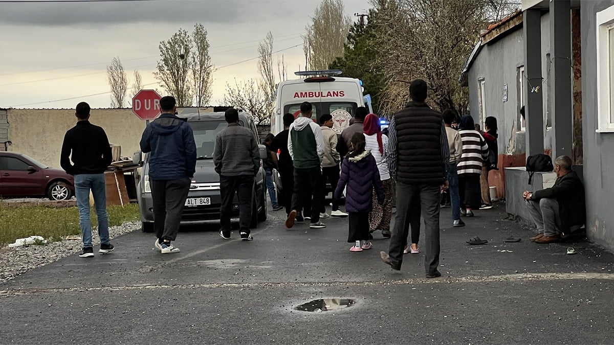 Akrabalar bıçaklarla birbirine girdi! Yaralılar var