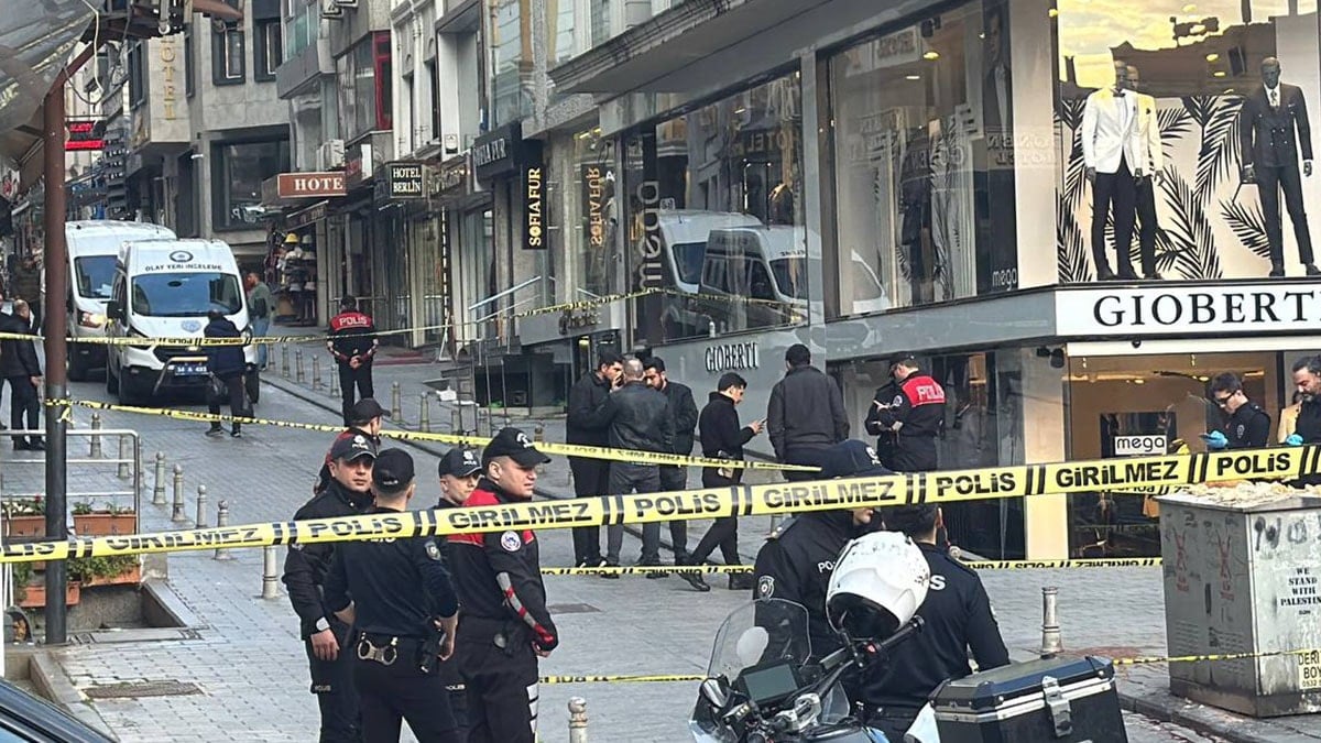 Kazak kuryeyi sokak ortasında öldüren 2 Gürcü yakalandı