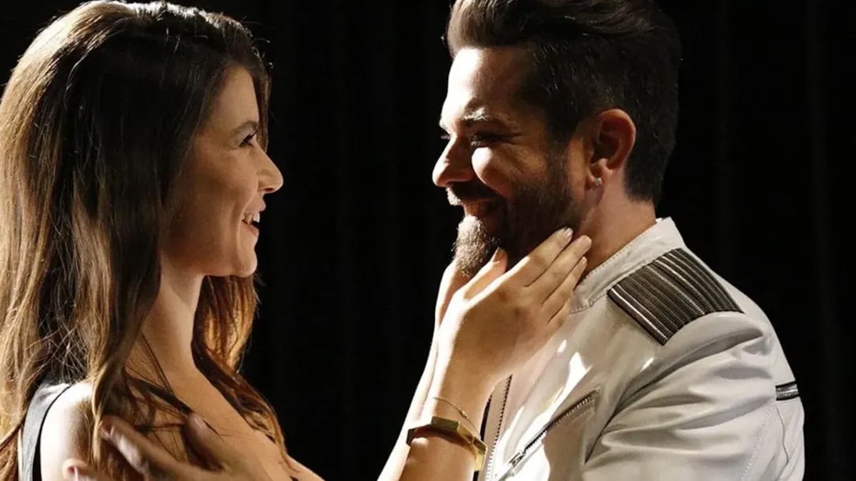 Yangında kül olan evlerini 1,5 yıldır satmaya çalışıyor