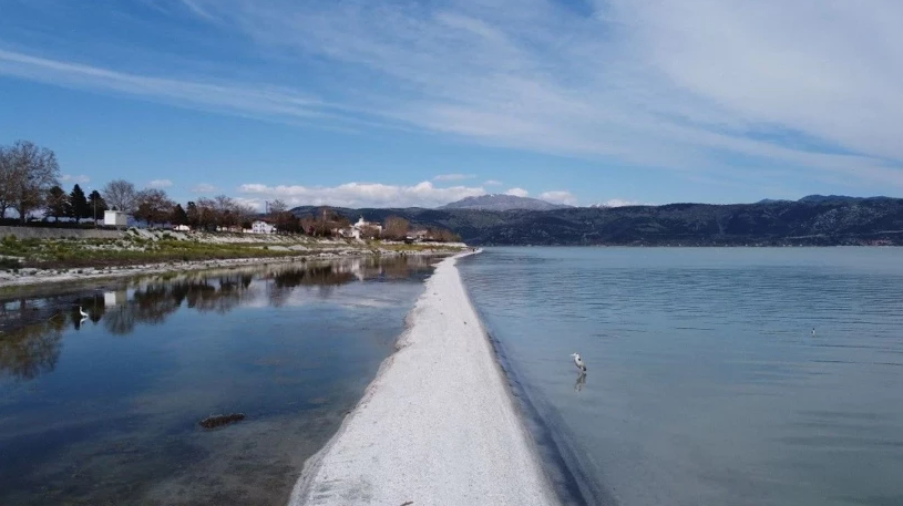 Kendi kendine oluştu: Bakan herkes iş makinesiyle yapıldı sanıyor