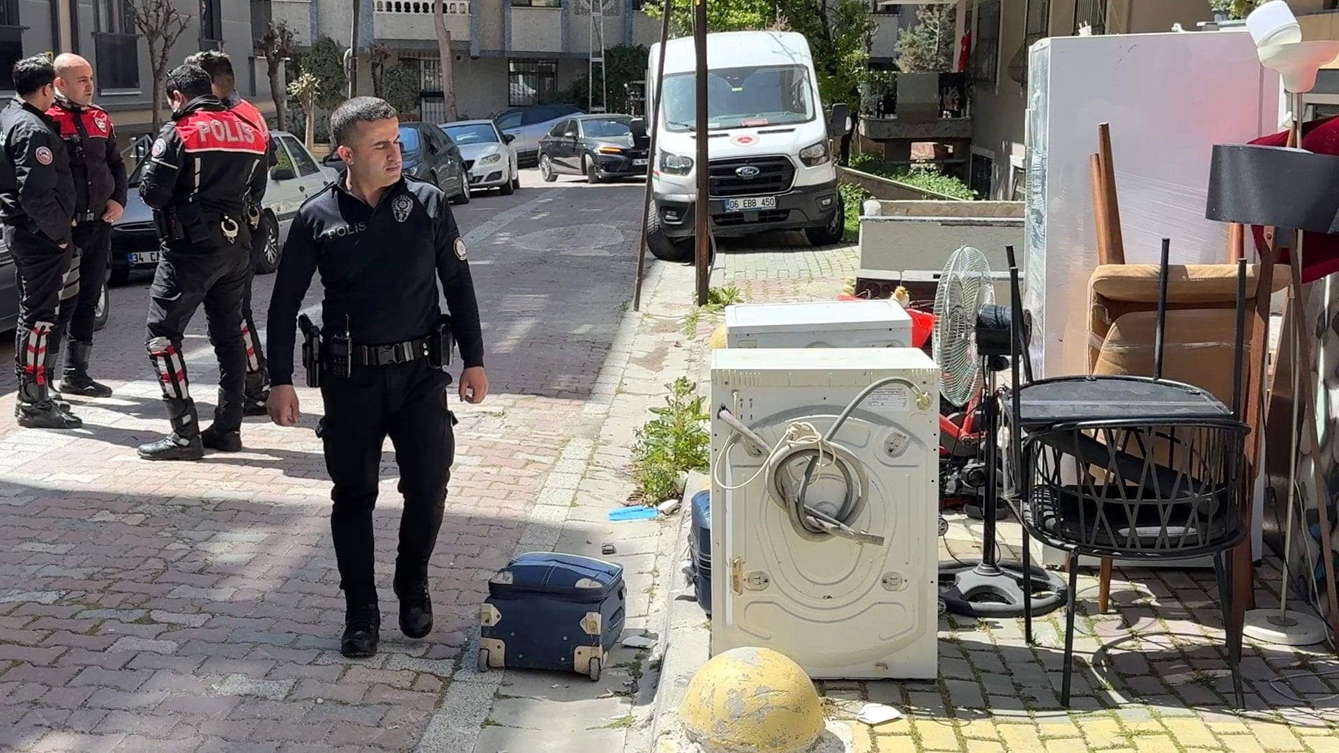 Ev sahibi borçlandı, kiracı evsiz kaldı