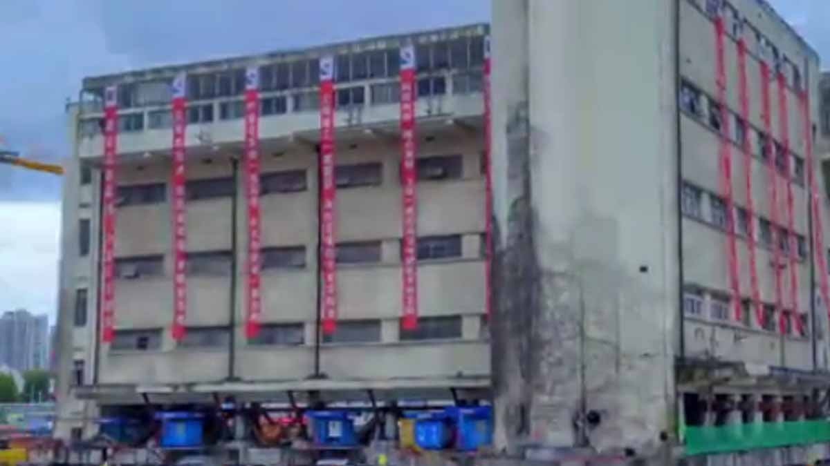 5 katlı bina ayaklandı, şehrin ortasında insan gibi yürüdü