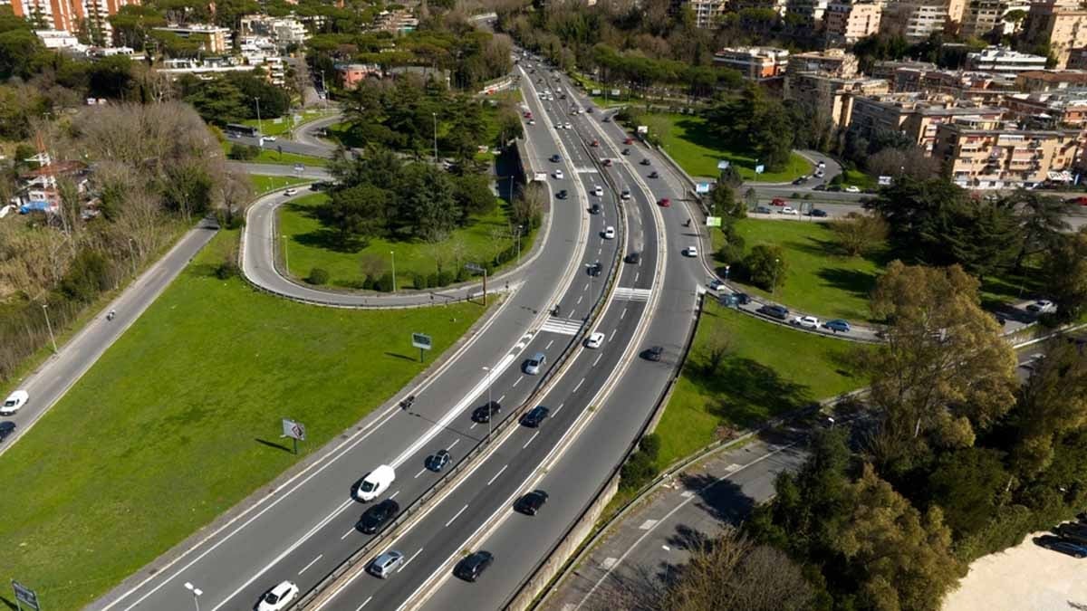 5 dakikada doluyor, 1156 beygir gücünde: Mercedes ve BYD’nin 'gizli silahı' Avrupa’yı kuşatıyor