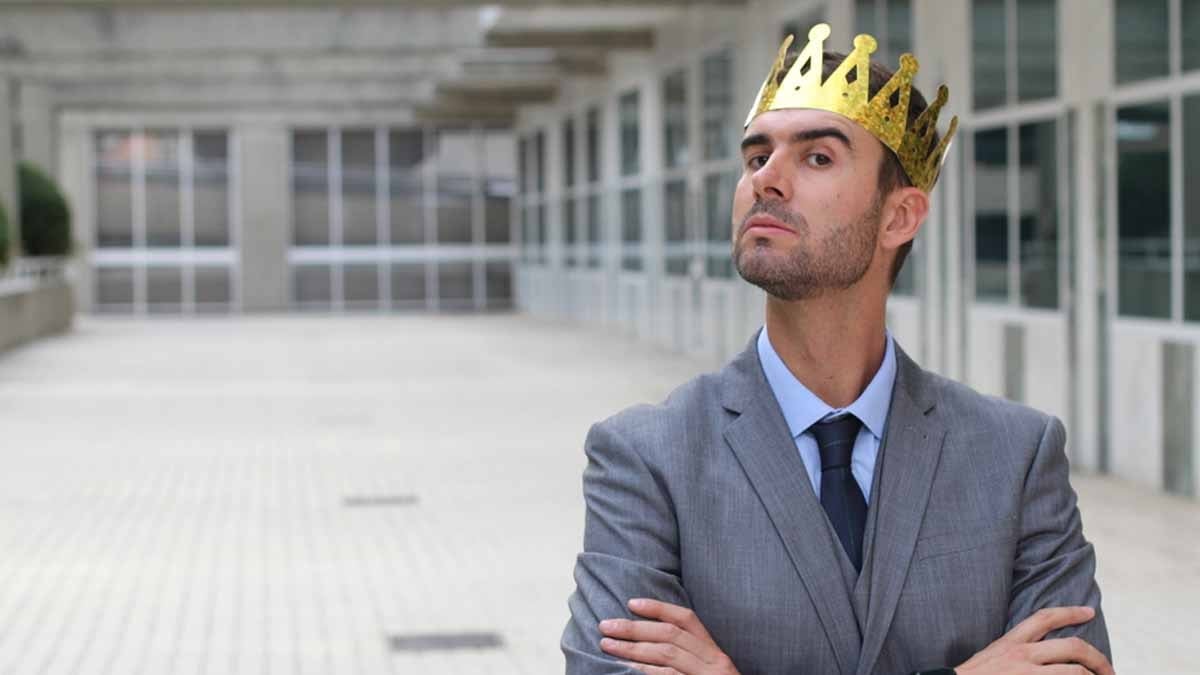 Astrolojiye göre bu 5 burç kendilerini herkesten üstün görüyor