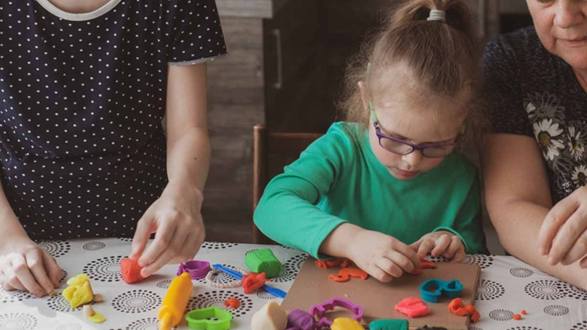 15 yıl başkasının çocuklarını büyüttü, veda günü çantadan ev tapusu çıktı