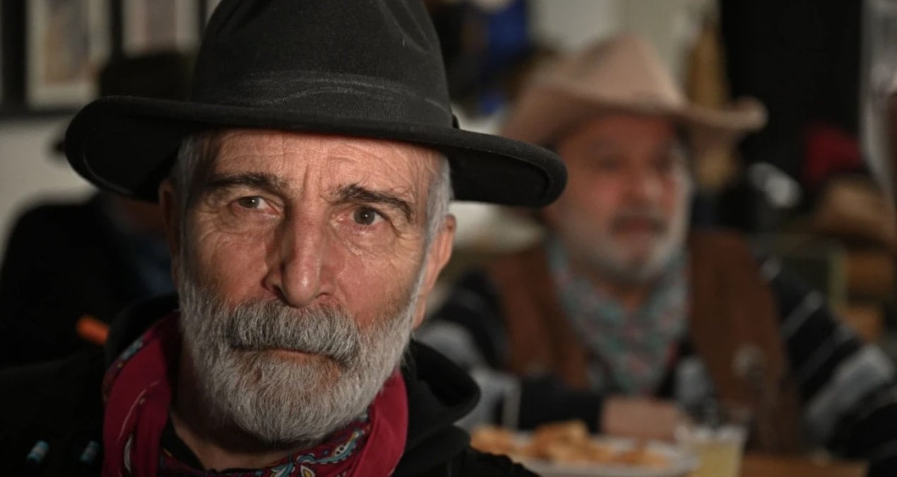 Şapkasını kapan geliyor! İstanbul’da kovboy kahvehanesi dolup taşıyor