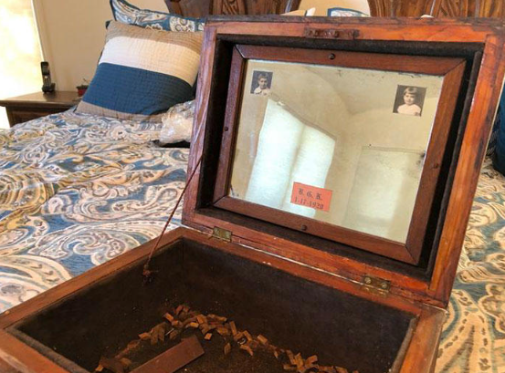 Banka soyguncusunun 100 yıllık gizemli sandığı torunu tarafından açıldı