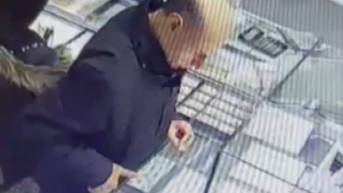 Kuyumcularda 'Deneme' hilesiyle yüzük çalan şüpheli tutuklandı