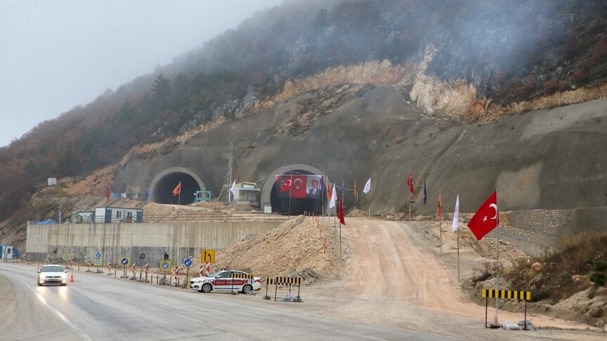 Yarın açılacak: 2 şehir arasındaki mesafe yarı yarıya azalacak 