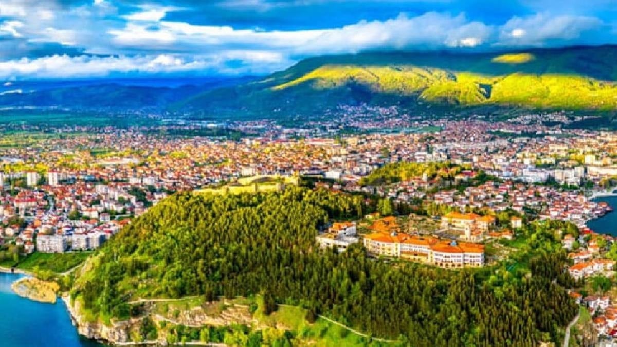 Kalabalıktan kaçanların yeni adresi: Avrupa'nın en az turist çeken ülkeleri