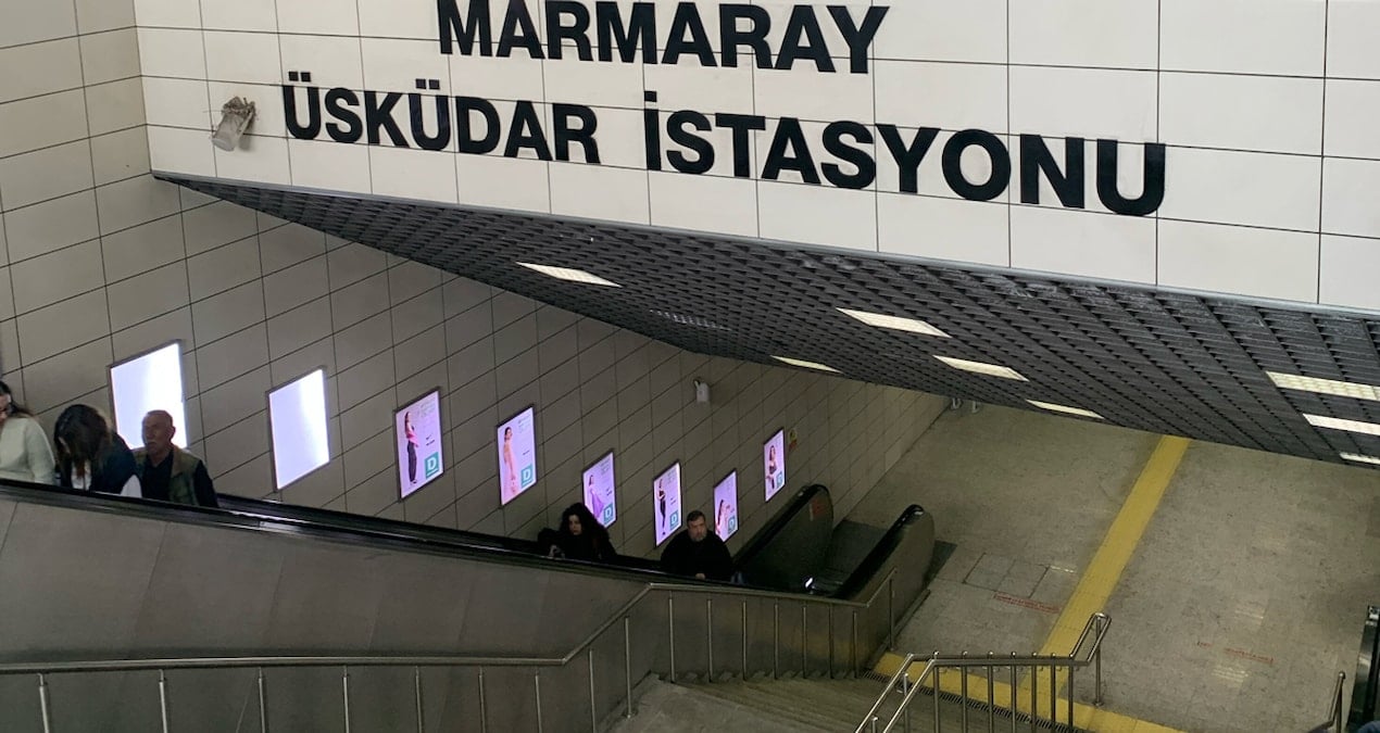 Marmaray seferleri durdu: 'Üzücü bir olay nedeniyle...'