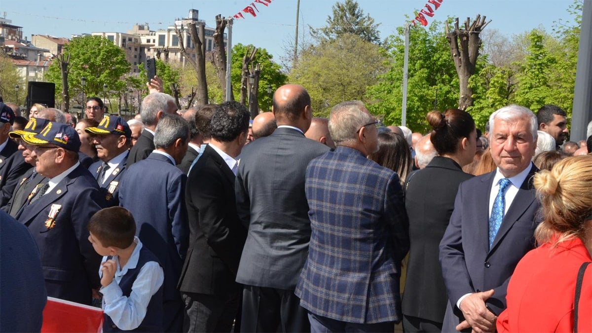 23 Nisan’da 'Mehter' krizi: CHP’den törene protesto