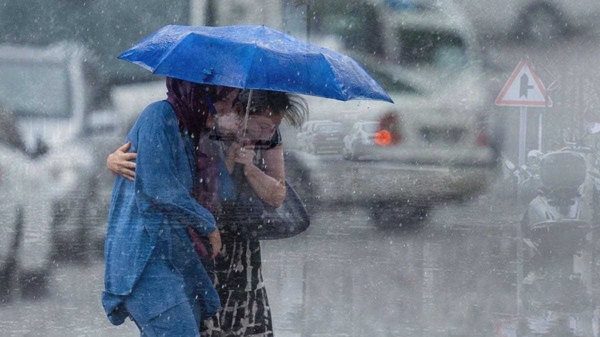 Meteorolojiden 11 il için sel uyarısı! Çok kuvvetli sağanak geliyor