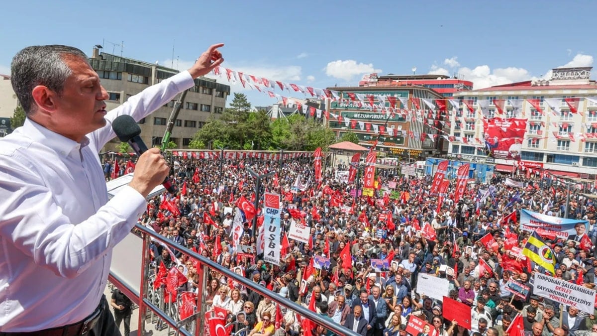 Gözaltına alınan CHP'li belediye başkanına destek mitingi