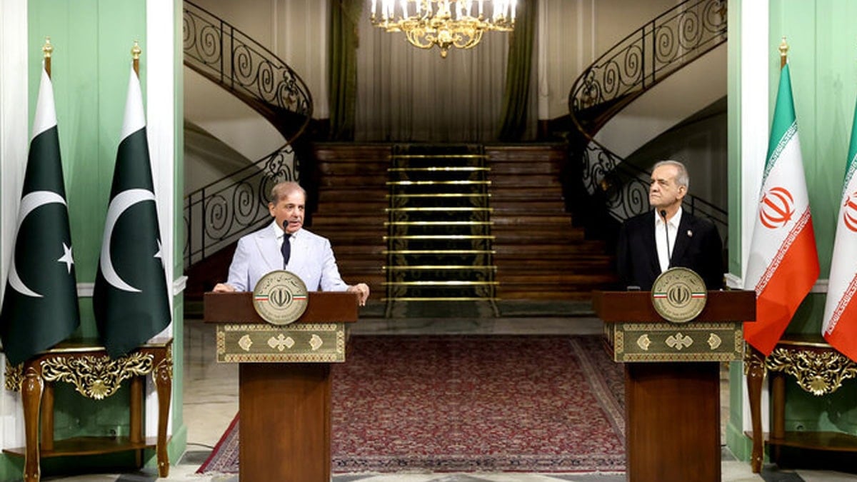 Pakistan barış için yeniden devrede