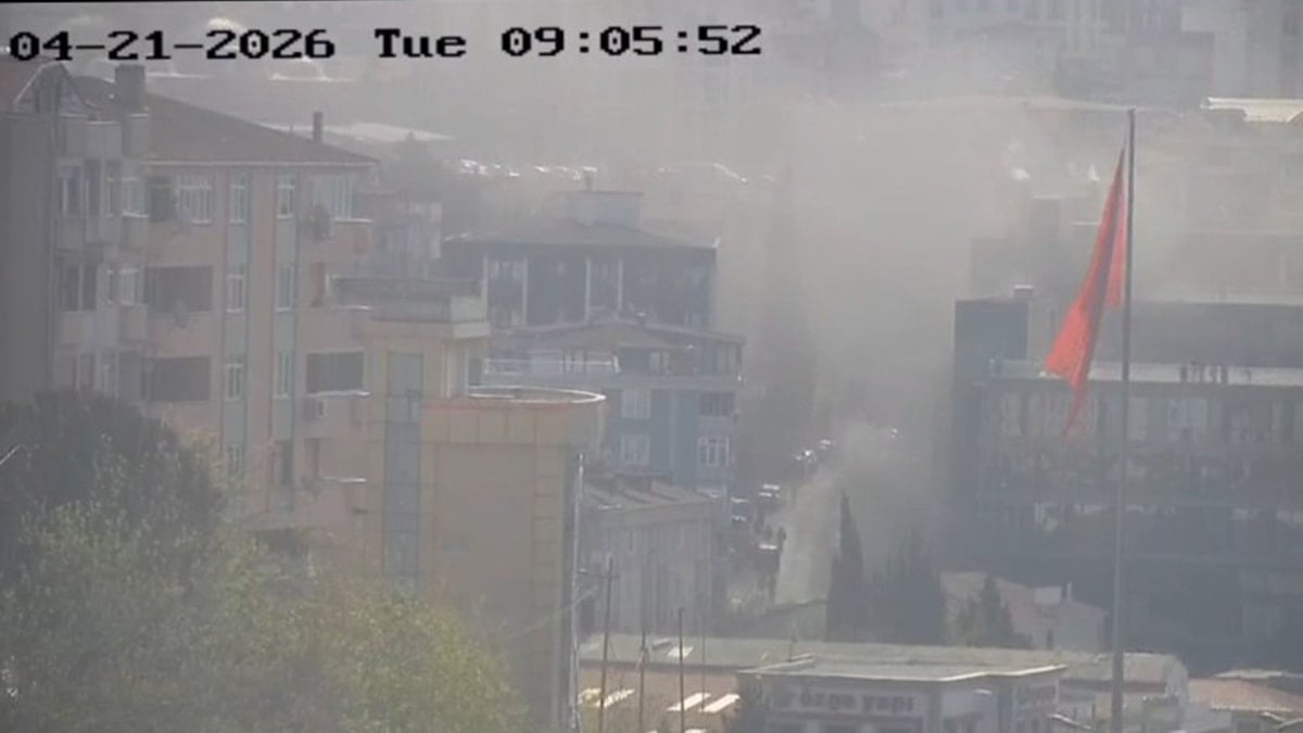 İstanbul iş merkezinde yangın