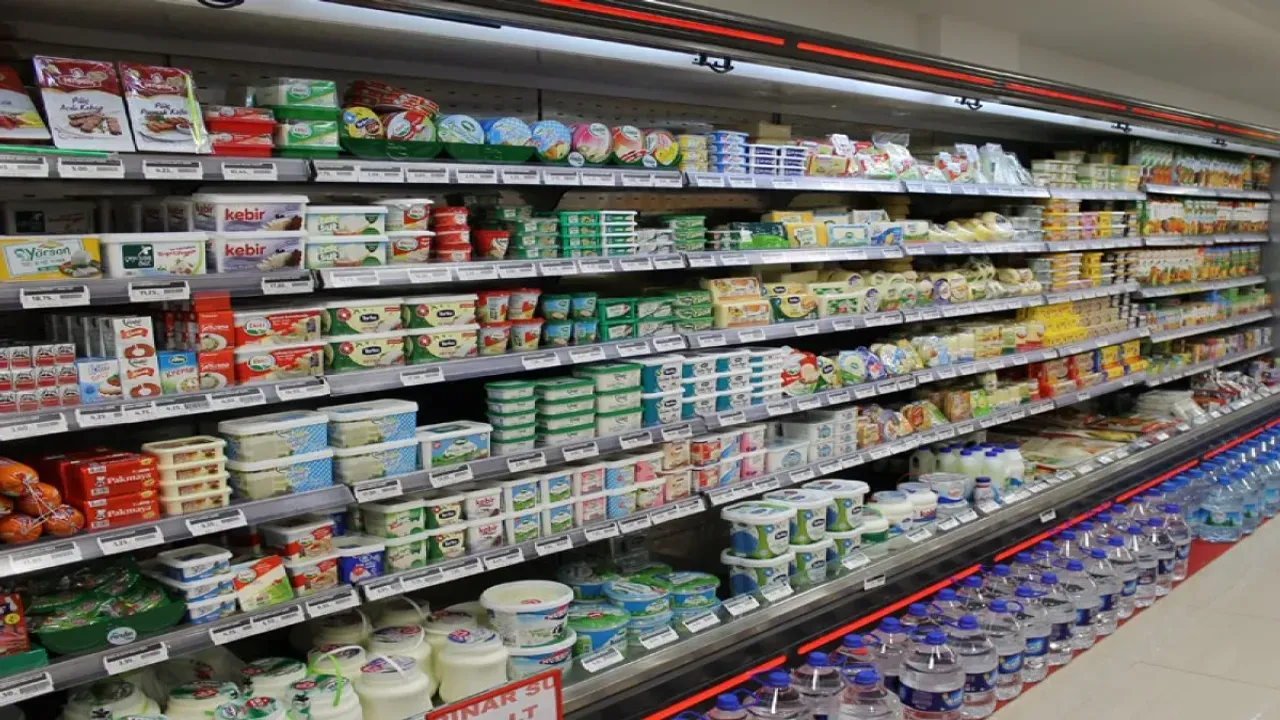 Görenler şaşkına döndü! Türkiye'nin en büyük peynir markası bakanlığın hile listesinden çıktı