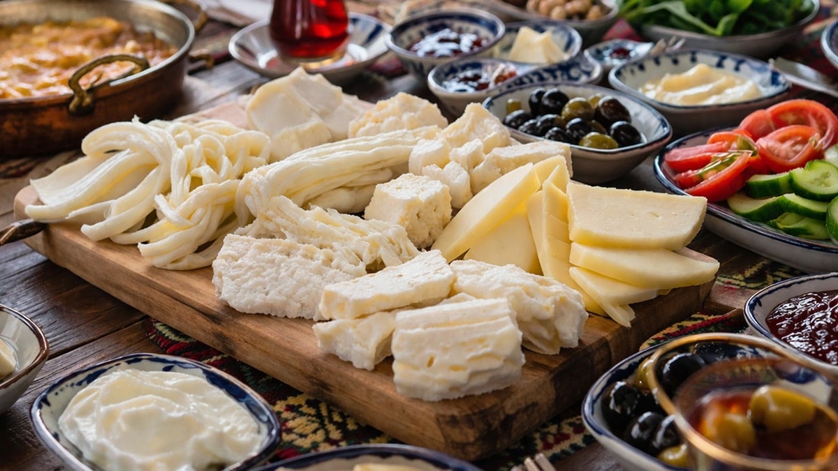 Türk kahvaltılarının vazgeçilmezi kemikleri beton gibi yapıyormuş: Kilo kilo alıyorlar