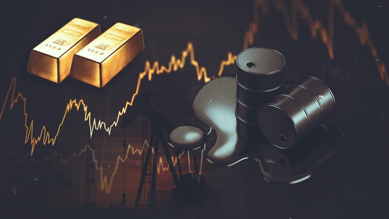 Piyasalarda taşlar yerinden oynadı! Petrol çakıldı, borsa rekora koştu