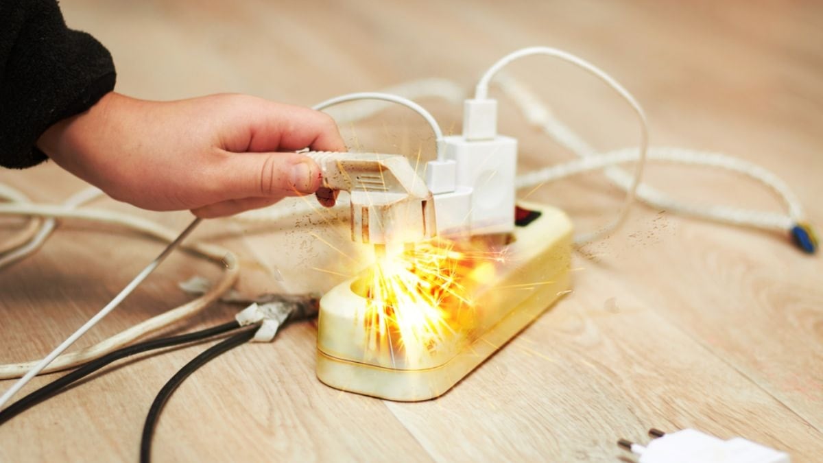 Evinde çoklu priz kullanan herkesi ilgilendiriyor: Sakın oraya koymayın