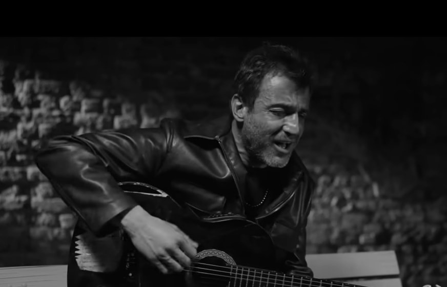 Milyonlarca dinleyicisi olan Rıza Tamer hastaneye kaldırıldı