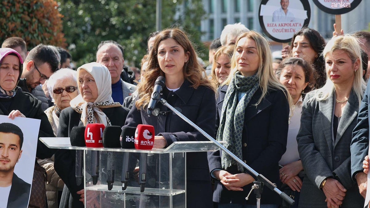 Sevincimiz buruk ama öfkemiz aynı