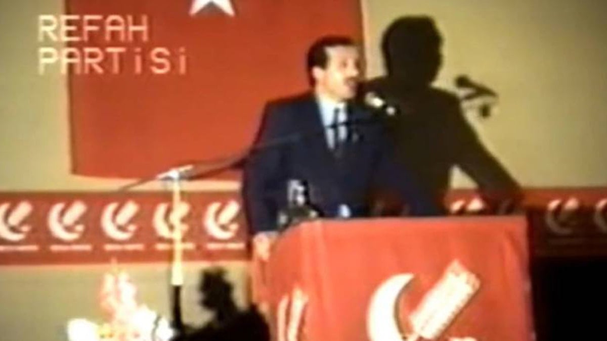 Erdoğan’ın 37 yıl önce yaptığı konuşma gündeme düştü: Saf olma kardeşim, uyan