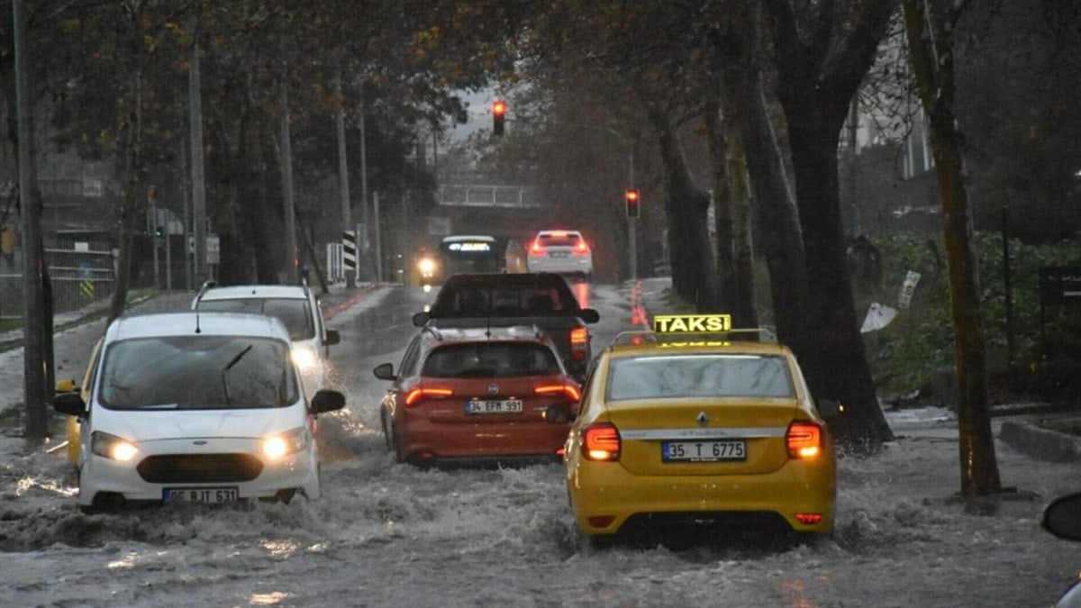 Sağanak yağışlar geri geliyor! 11 ilde kar yağışı görülecek