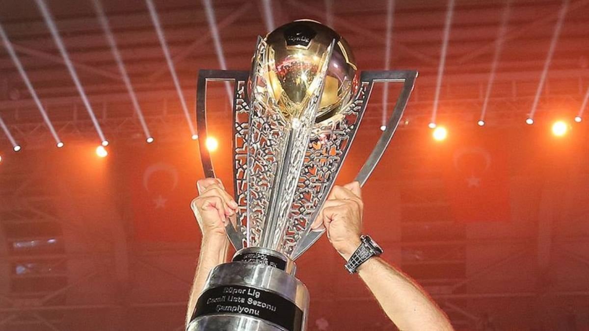 Herkesi ters köşe yaptı! Yapay zekaya göre Süper Lig şampiyonu belli oldu