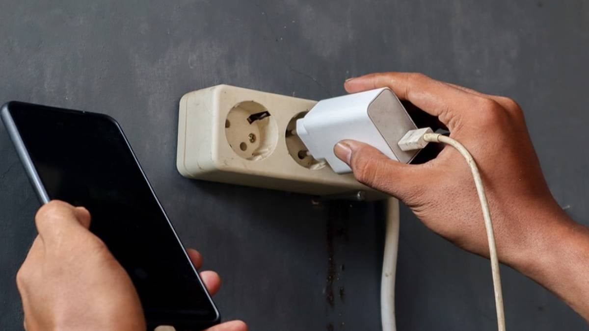 Gece telefonu şarjda bırakan herkesi ilgilendiriyor